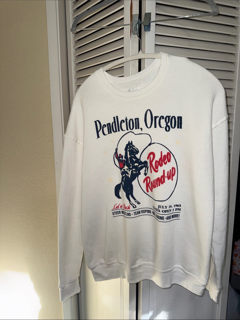 Pendleton White Crewneck Sweatshirt with Navy and Red Rodeo Graphic
